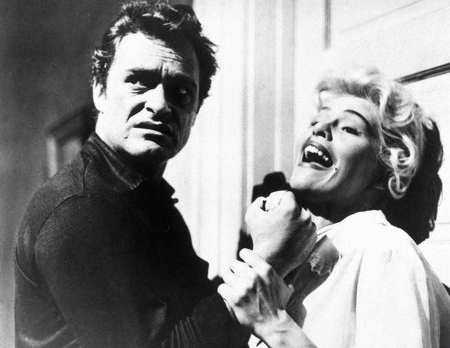 Дик Миллер в фильме «Ведро крови» (1959)