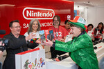 Во время старта продаж игровой консоли Nintendo Switch 2 в Сан-Франциско 